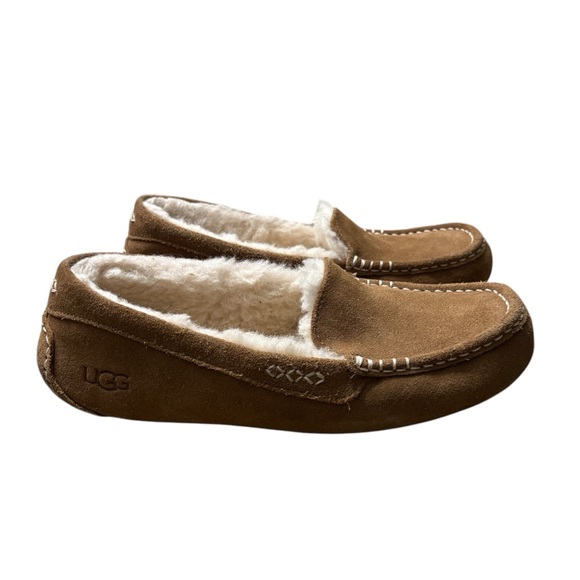 UGG Ansley Suede Moccasin Slippers in Chestnut Size 10 -- SUPER COMFY! - Picture 2 of 9